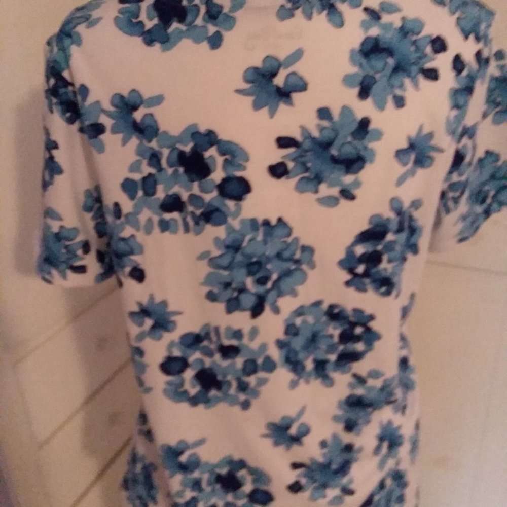 Ladies pullover top - Picture 2 of 3